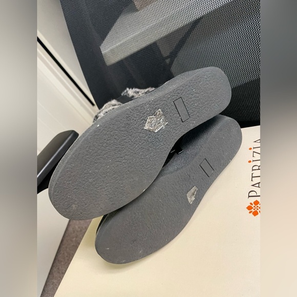 Spring Step Black Ankle Boots with Faux Fur Trim - Picture 5 of 7